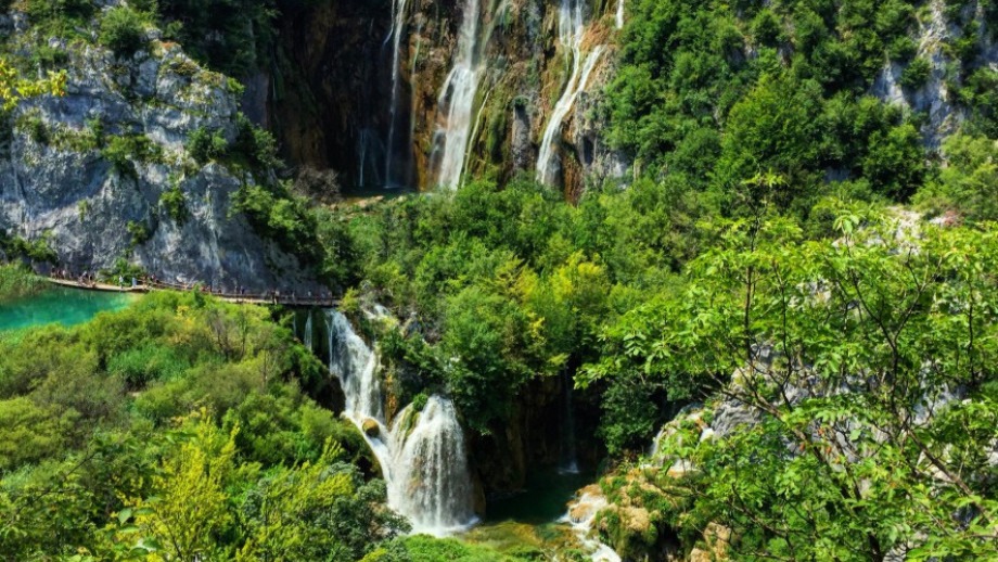 Plitvička Jezera National Park - one day bus excursion