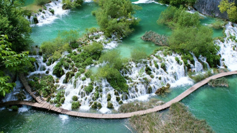 Plitvička Jezera National Park - one day bus excursion